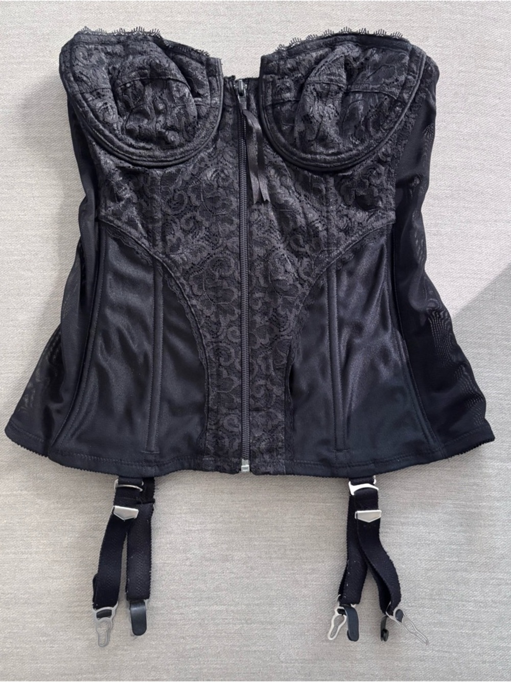 Vintage Corset 34B Fredricks Hollywood Bustier Black Lace Garter Clips Zip Up